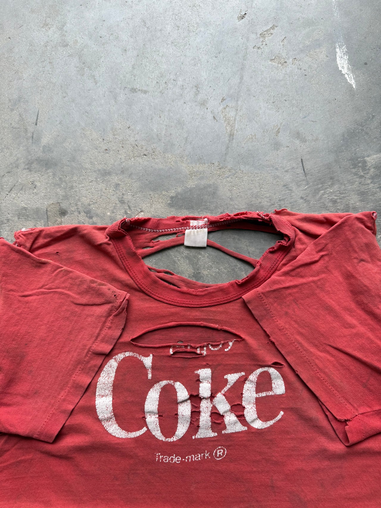 70’s COKE THRASHED DISTRESSED FADED MEDIUM