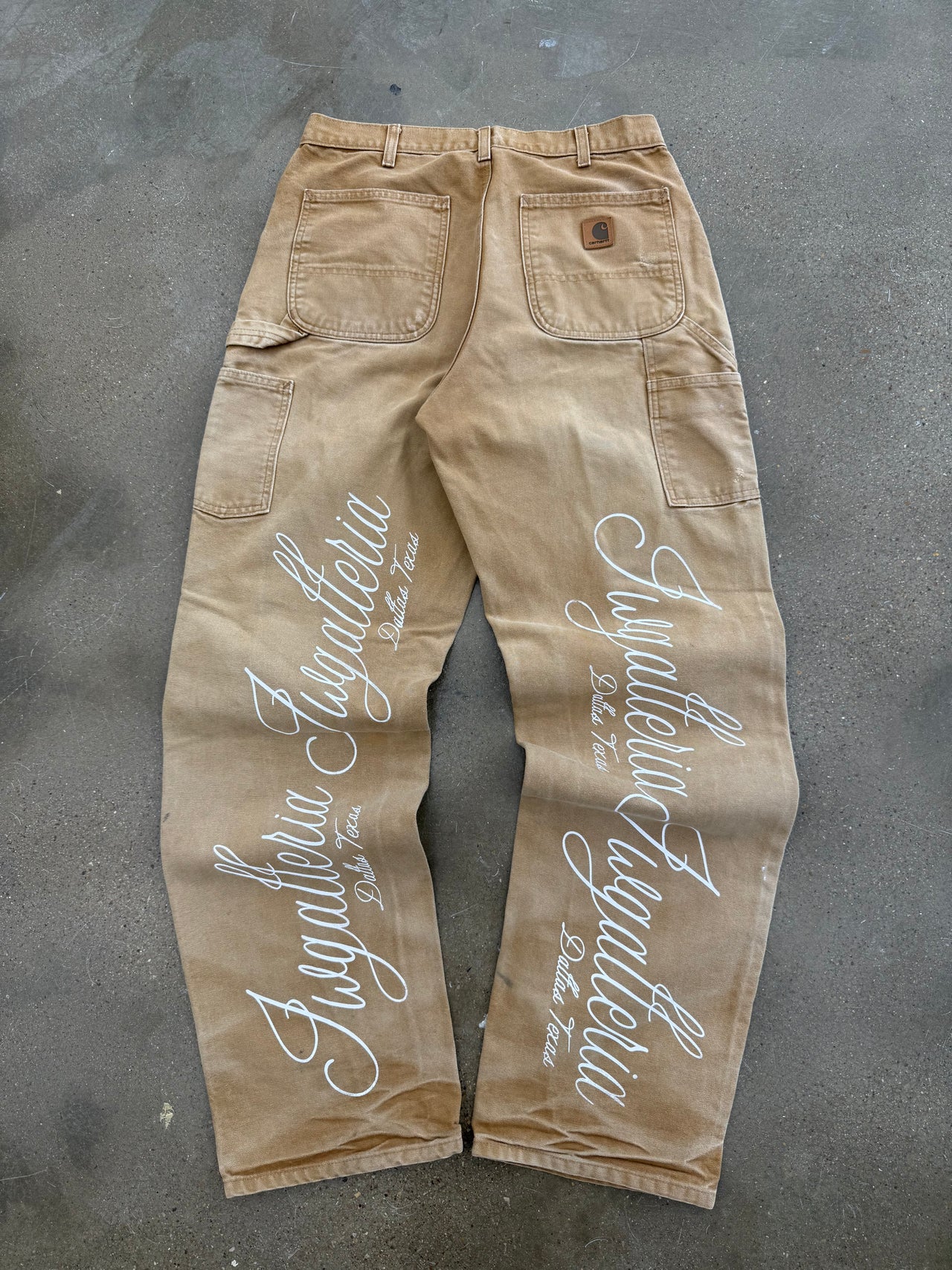 SCRIPT PANTS SZ 30