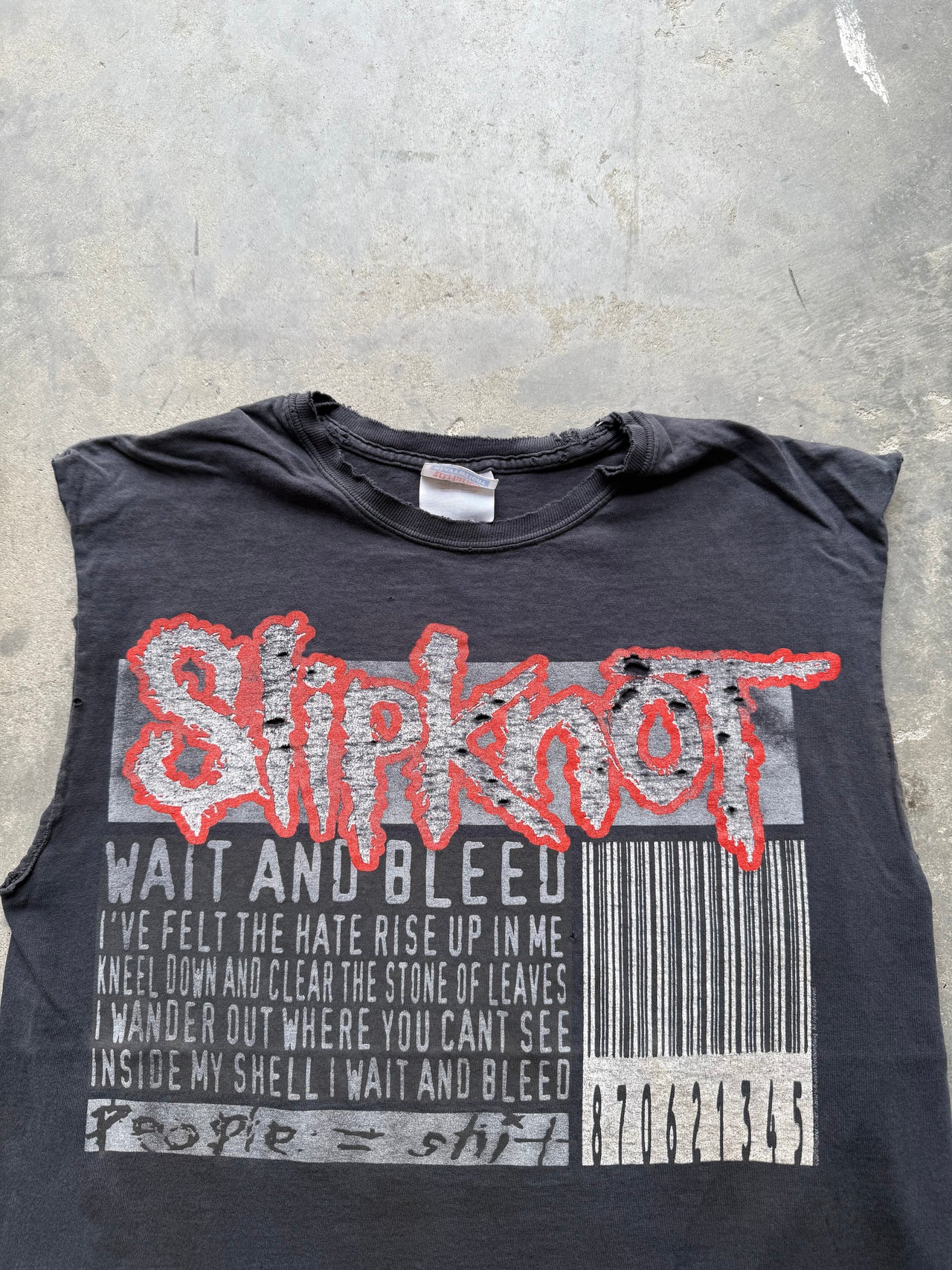 00’s SLIPKNOT FADED SLEVELESS WAIT AND BLEED TEE LARGE
