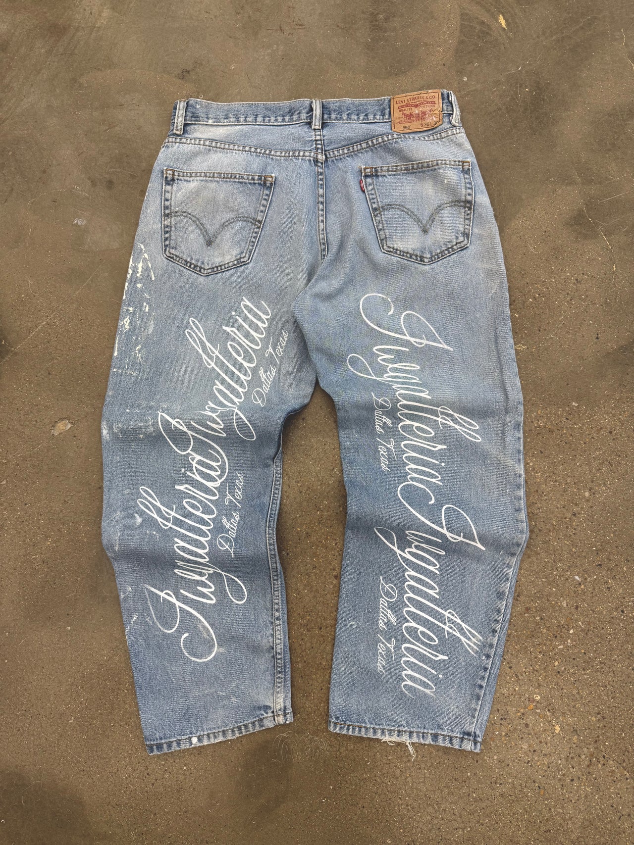 SCRIPT PANTS SZ 34