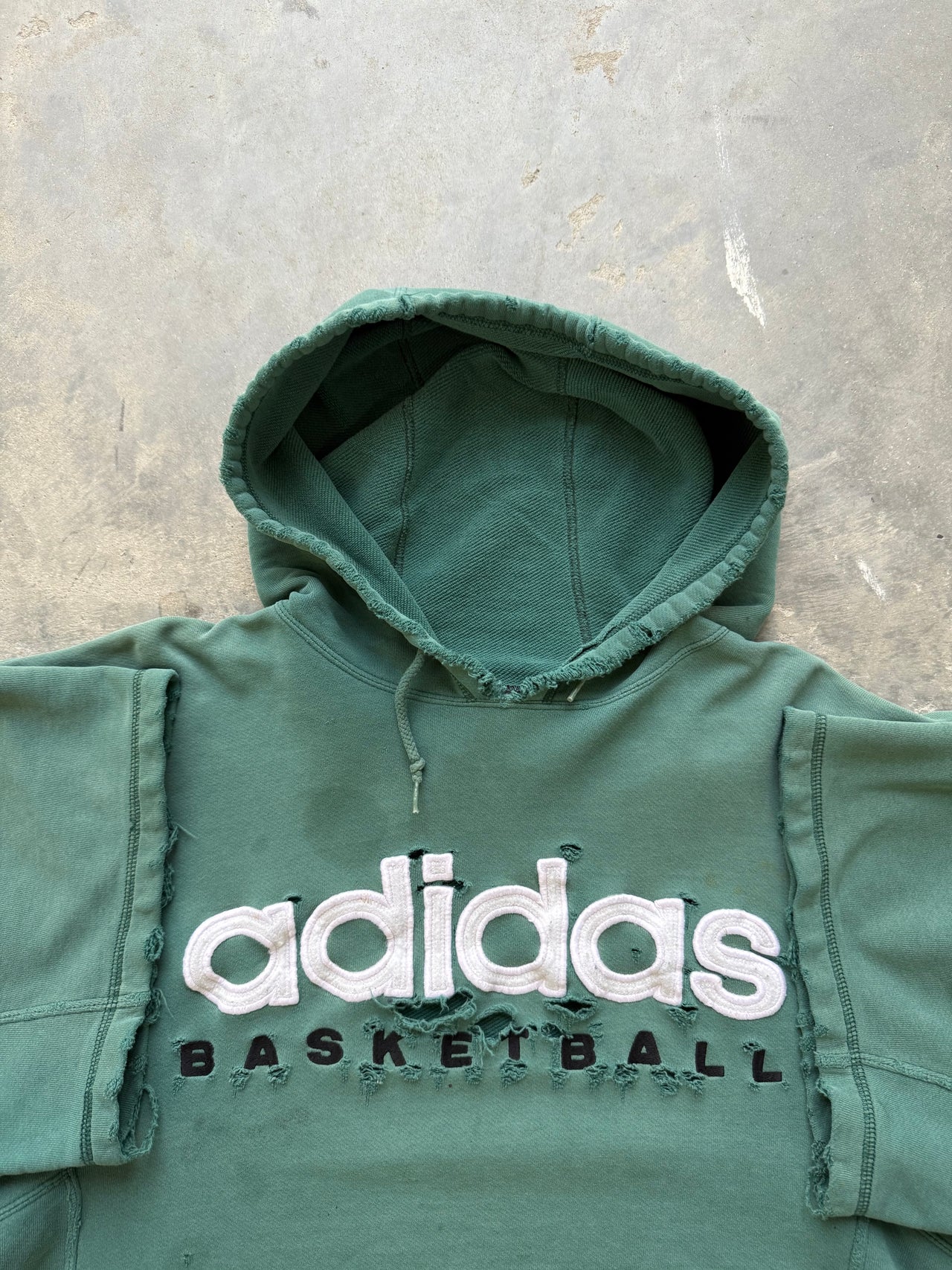 90’s ADIDAS GREEN TRASHED FADED SLEVELESS HOODIE XL