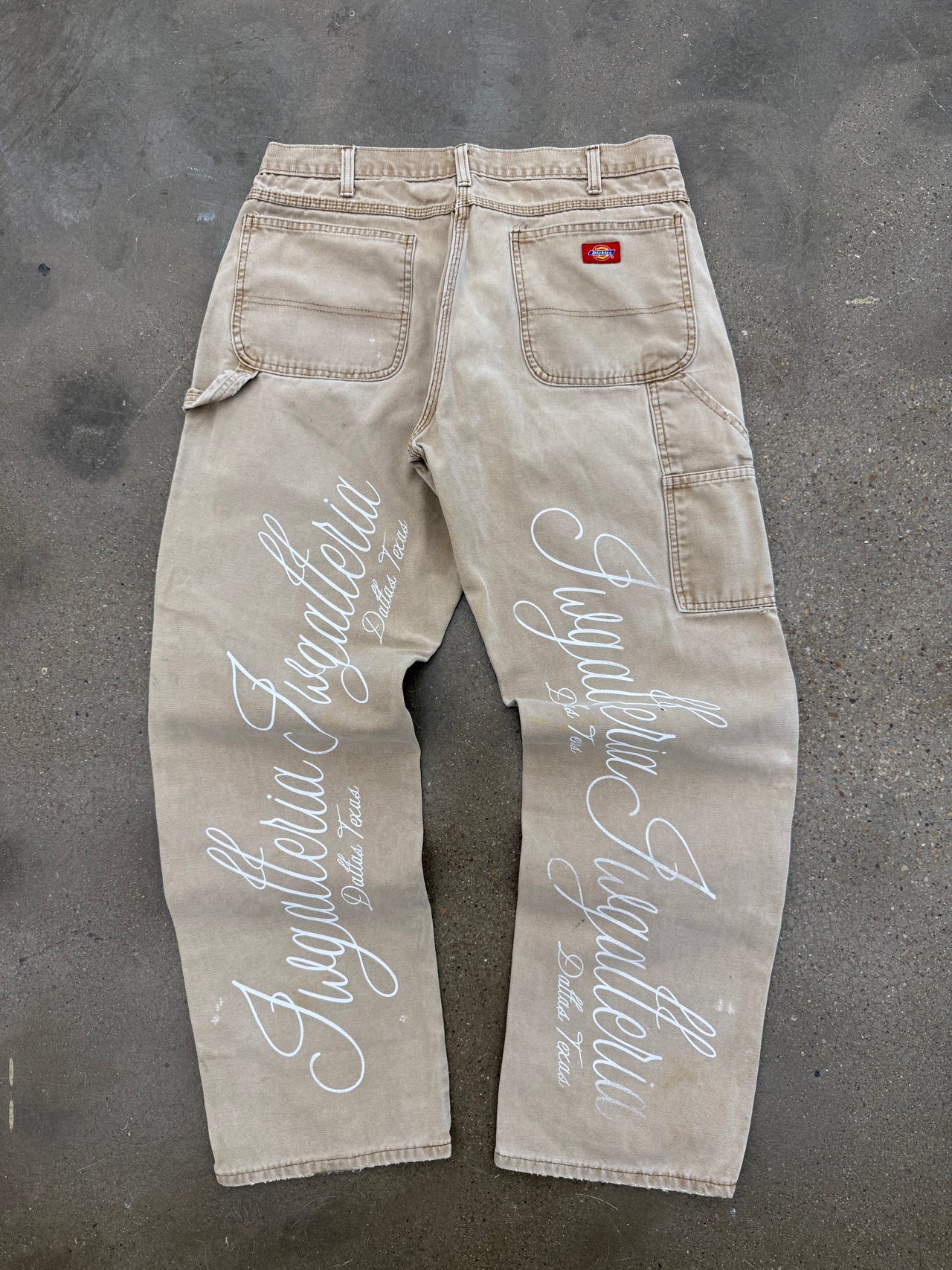 SCRIPT PANTS SZ 34