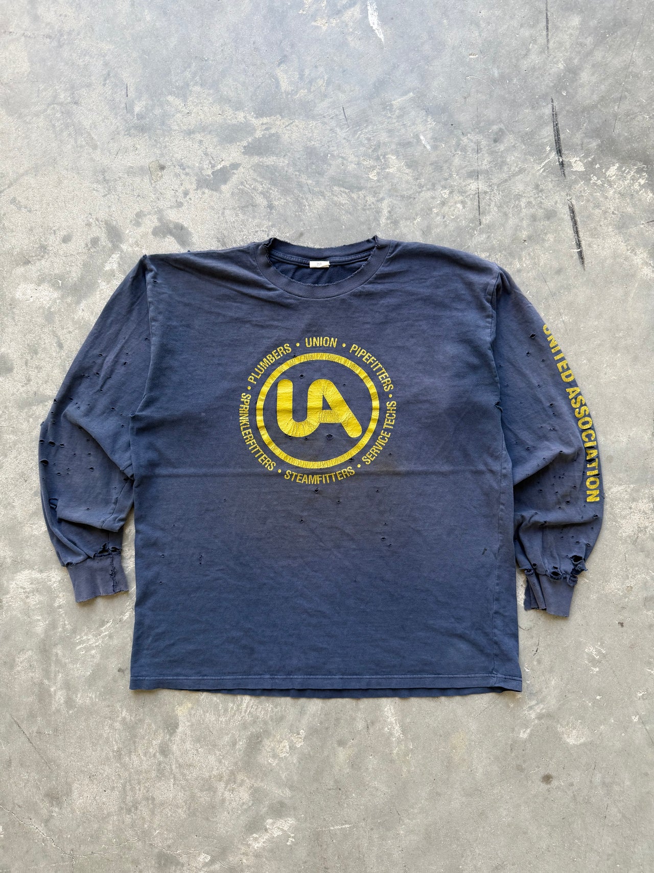 90’s LA UNION THRASHED LONG SLEEVE FADER XL