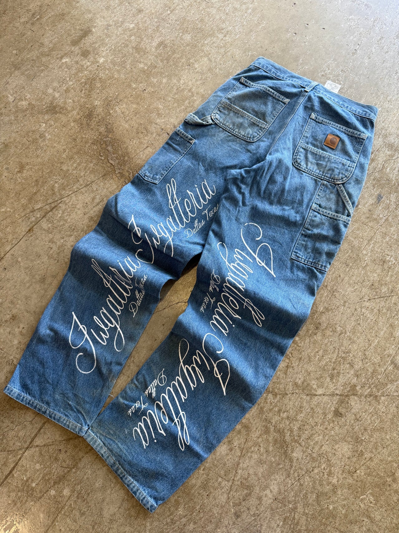 SCRIPT PANTS SIZE 30