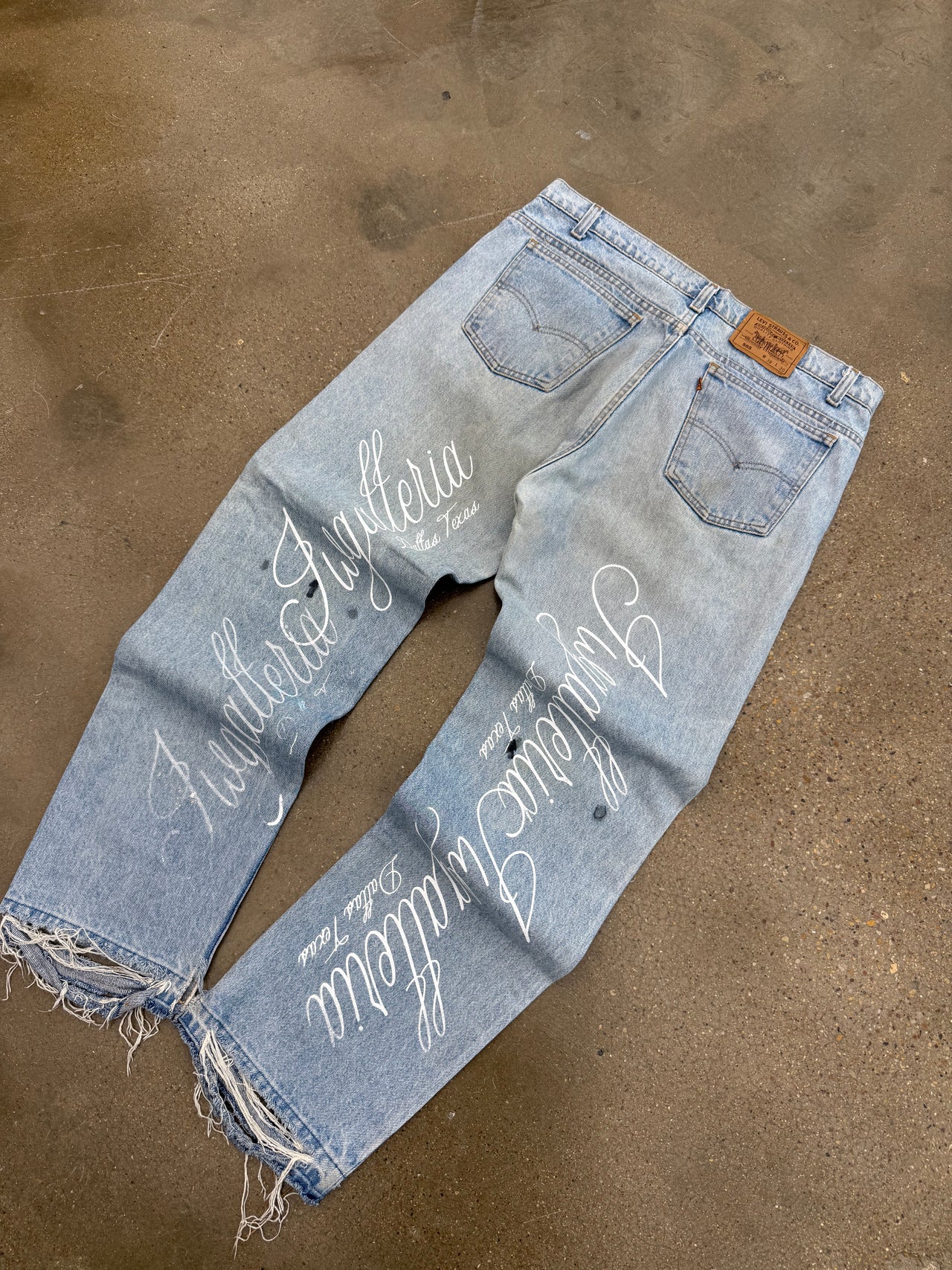 SCRIPT PANTS SZ 36