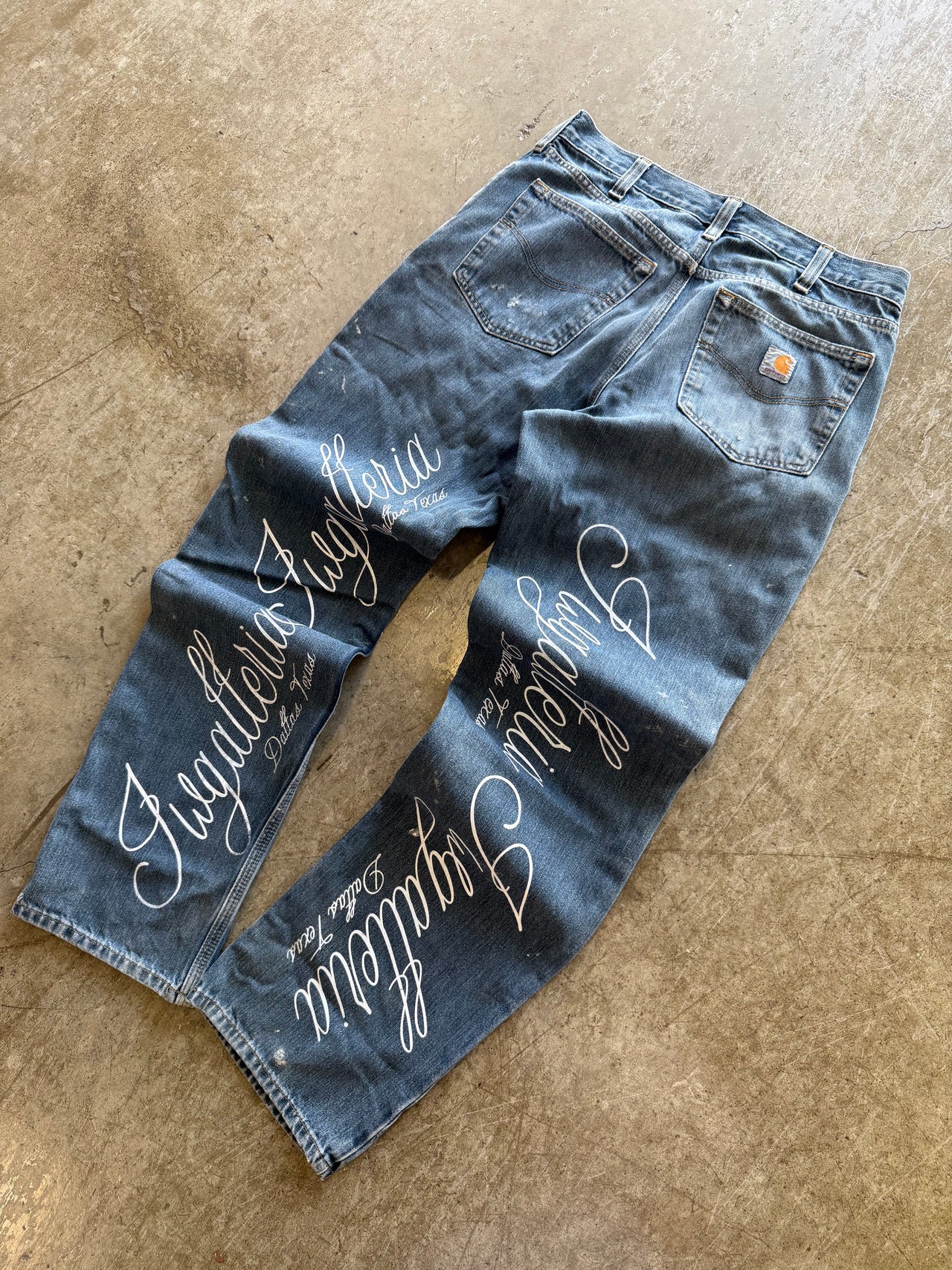 SCRIPT PANTS SZ 32