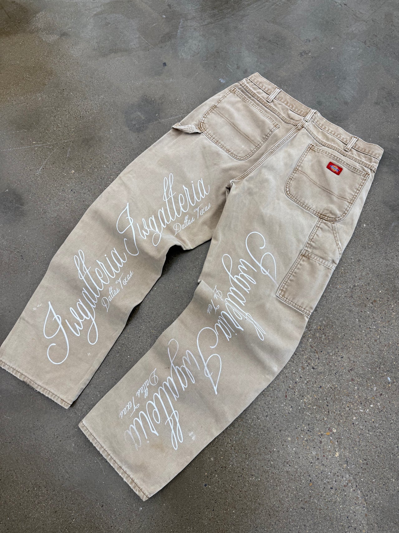 SCRIPT PANTS SZ 34
