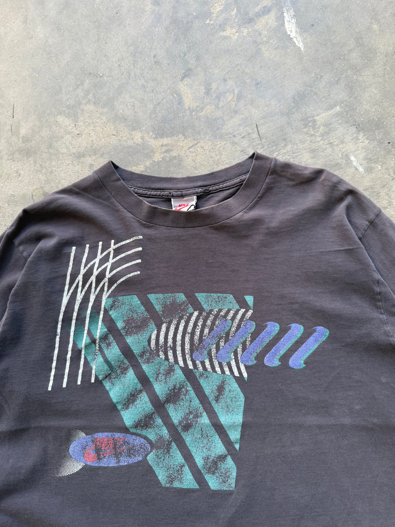 90’s NIKE FADED THRASHED BOXY LONG SLEEVE L