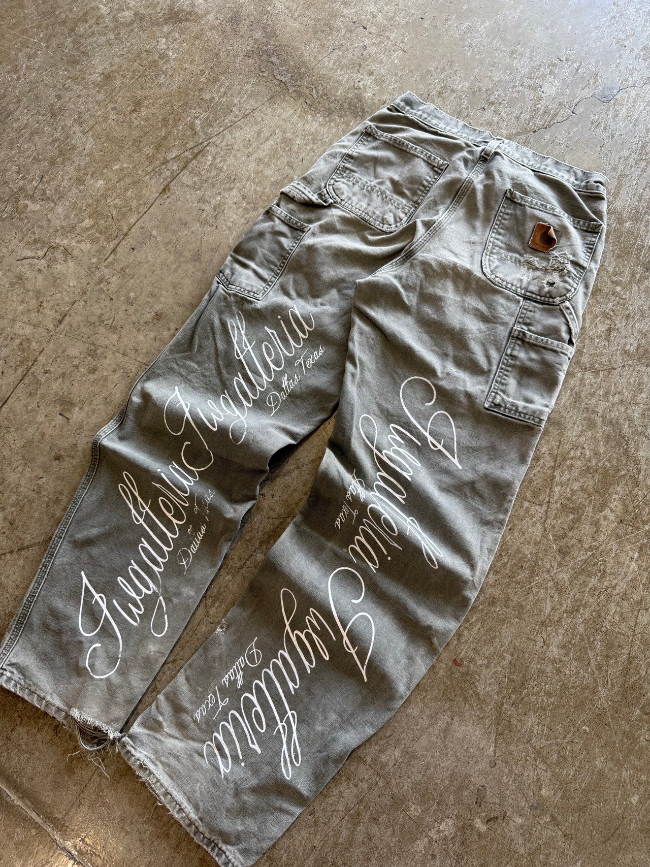 SCRIPT PANTS SZ 28