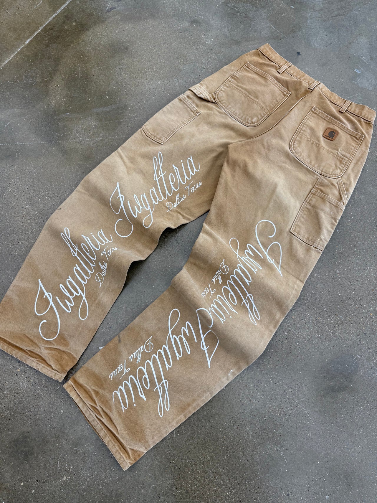 SCRIPT PANTS SZ 30