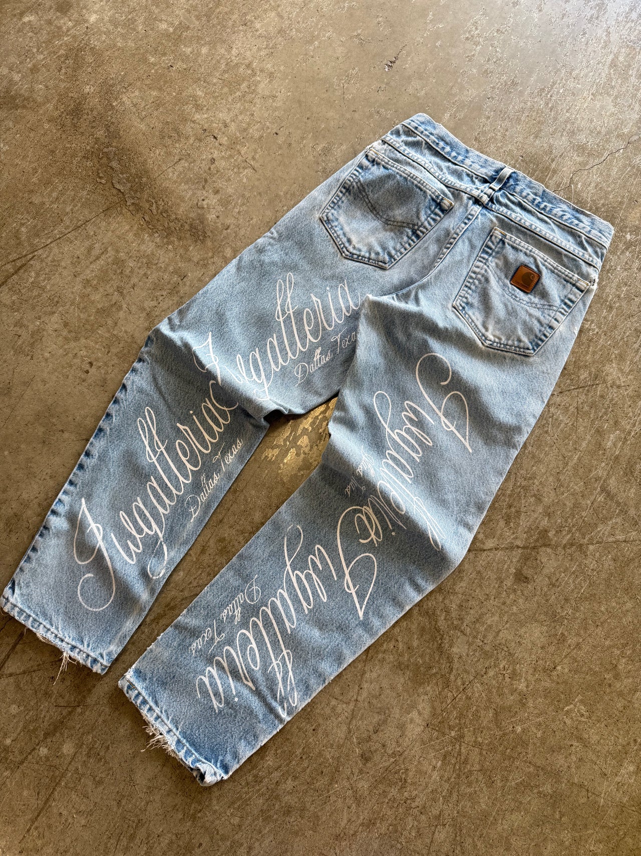SCRIPT PANTS SZ 28