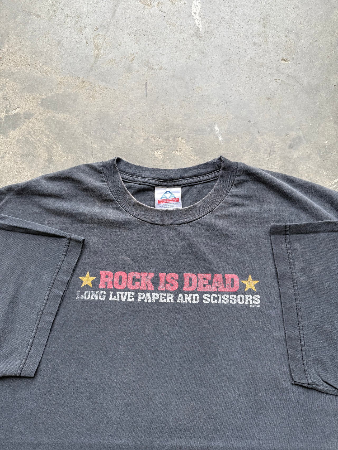 90’s ROCK IS DEAD LL PAPER AND SCISSORS PARODY XL