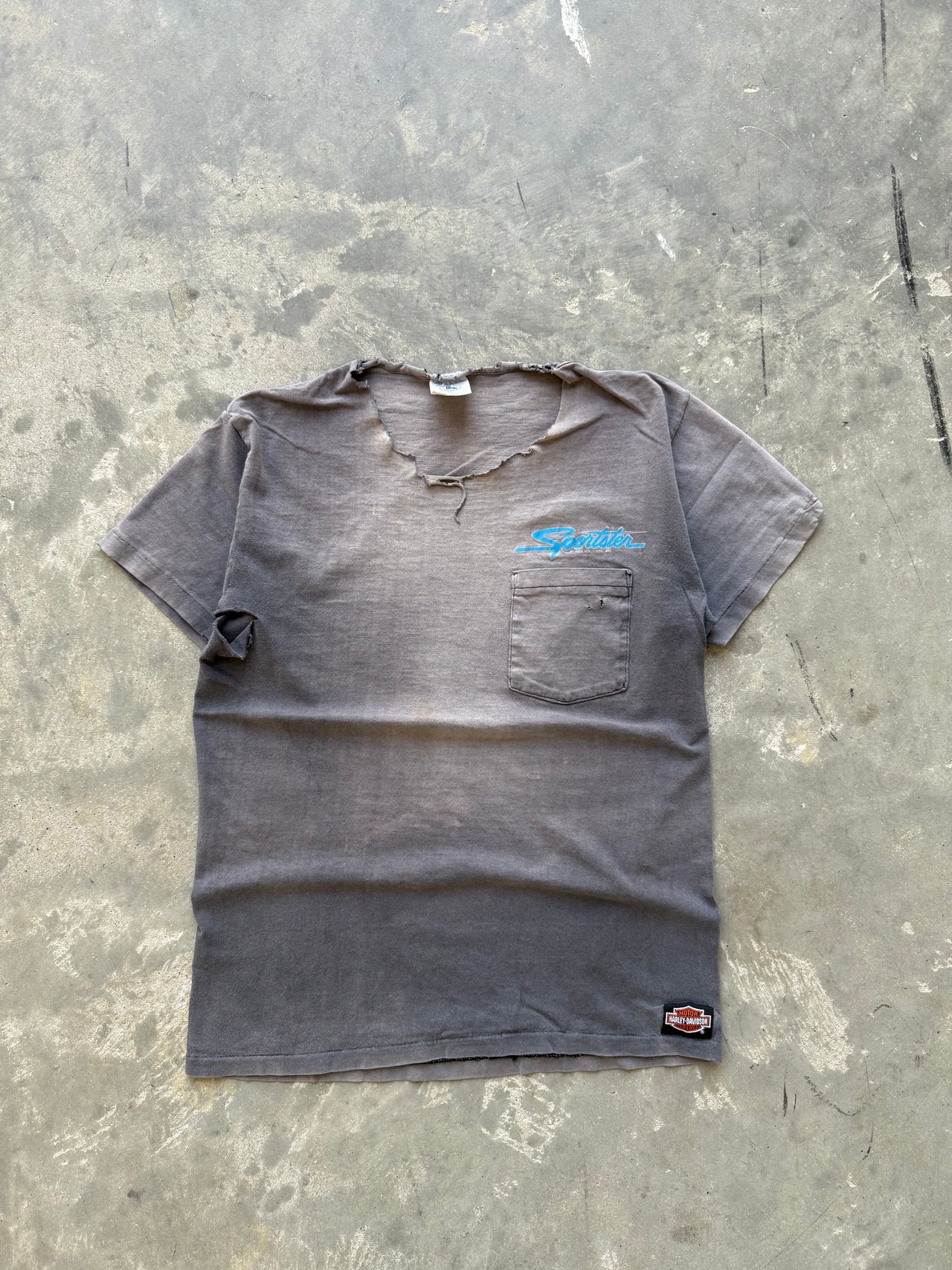 80’s SMOKED FADED HARLEY THRASHED VENTURA MEDIUM