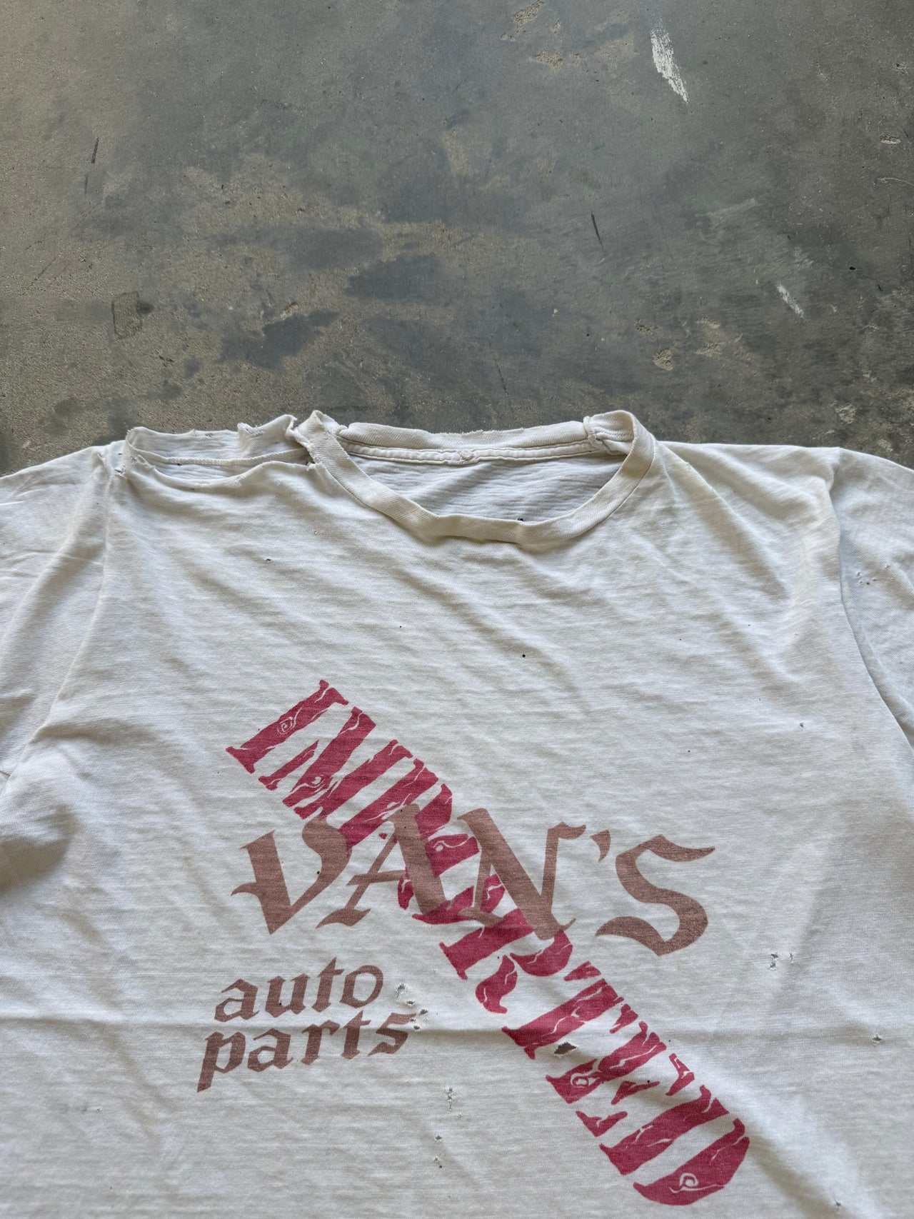 80’s VANS AUTO PARTS THRASHED TEE M/L