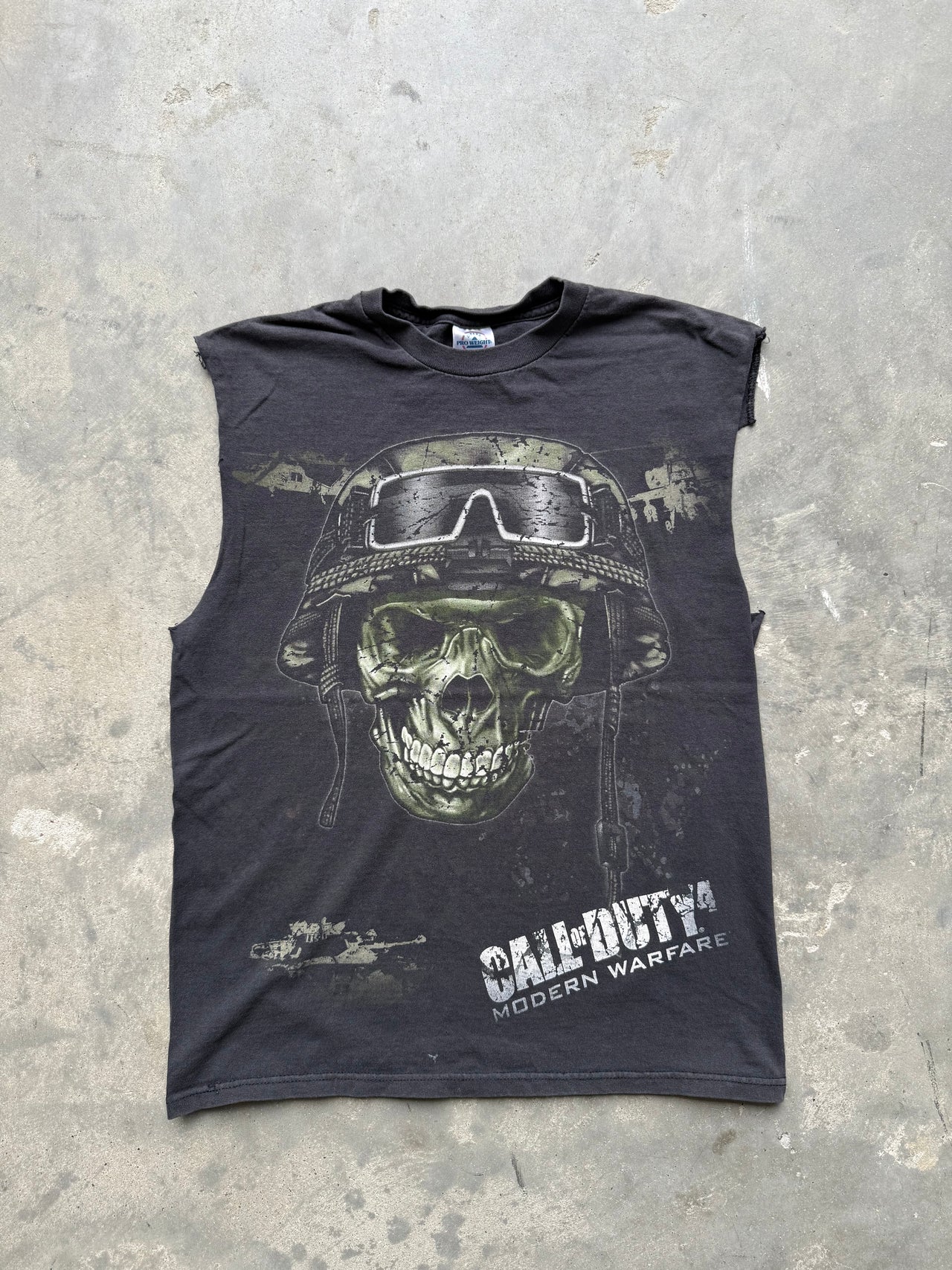 00’s CALL OF DUTY MODERN WARFARE 4 LARGE