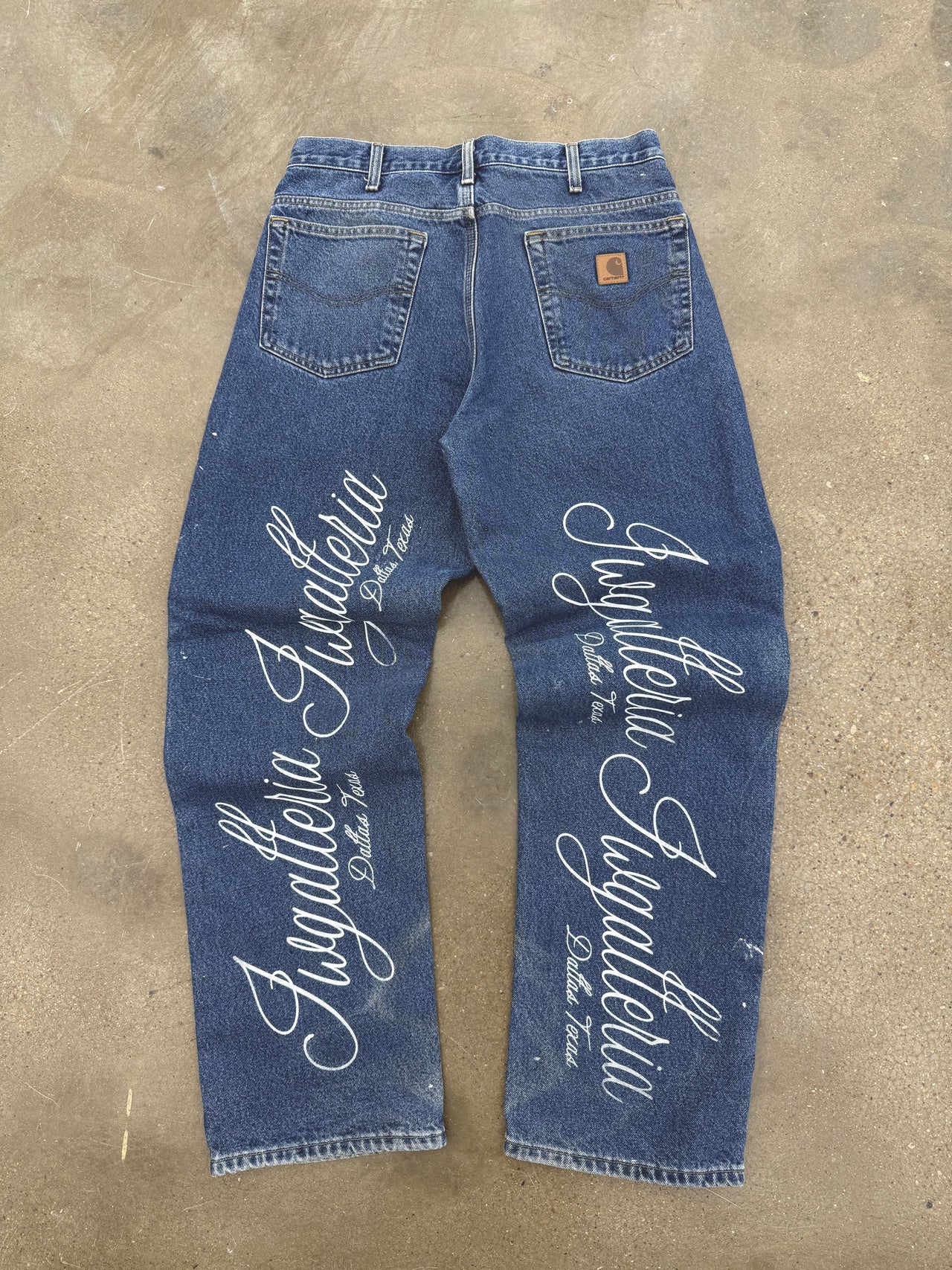 SCRIPT PANTS SZ 32
